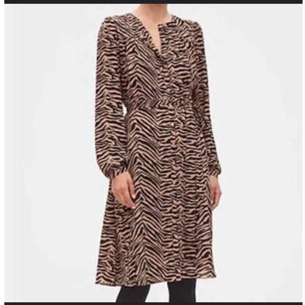 Banana Republic Zebra Print Button Front Midi‎ Dress Women Size 4 Long Sleeve